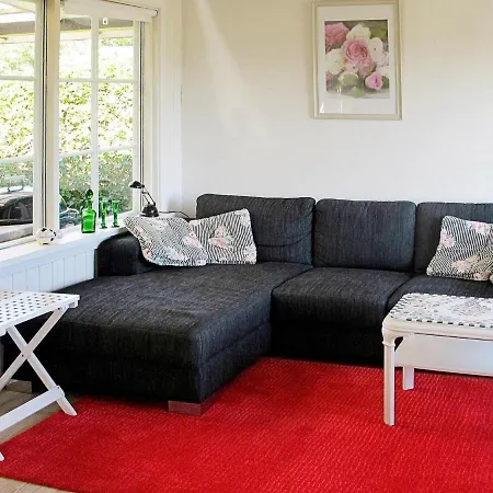 Сasa de vacaciones Two-bedroom Holiday In 5 *